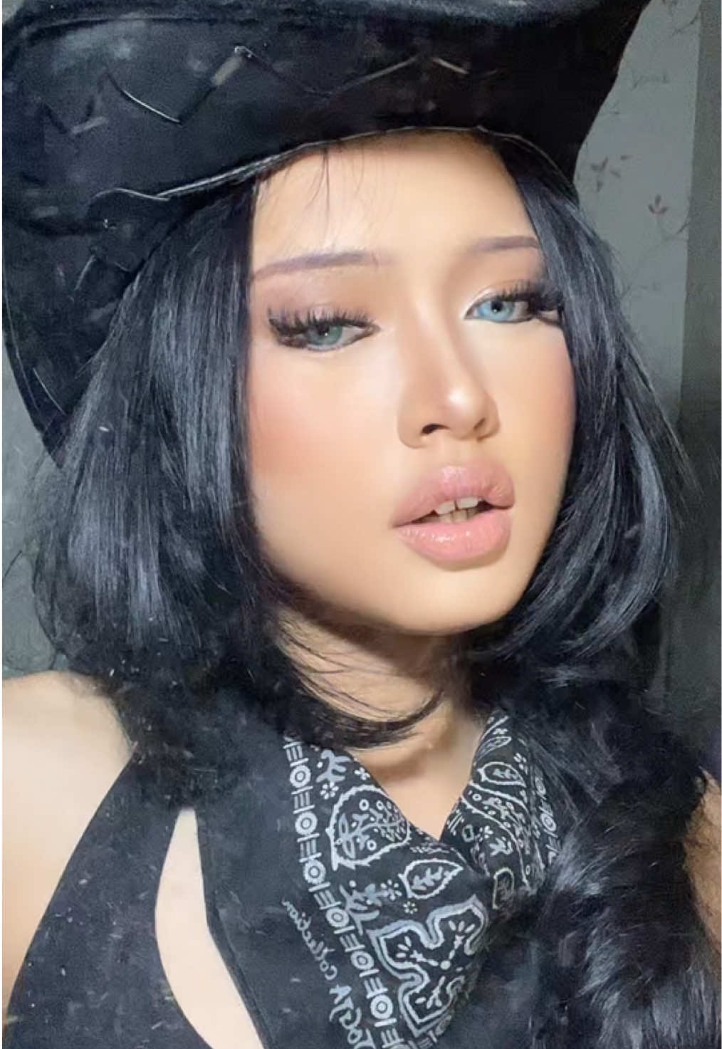 @kariee | @karienough