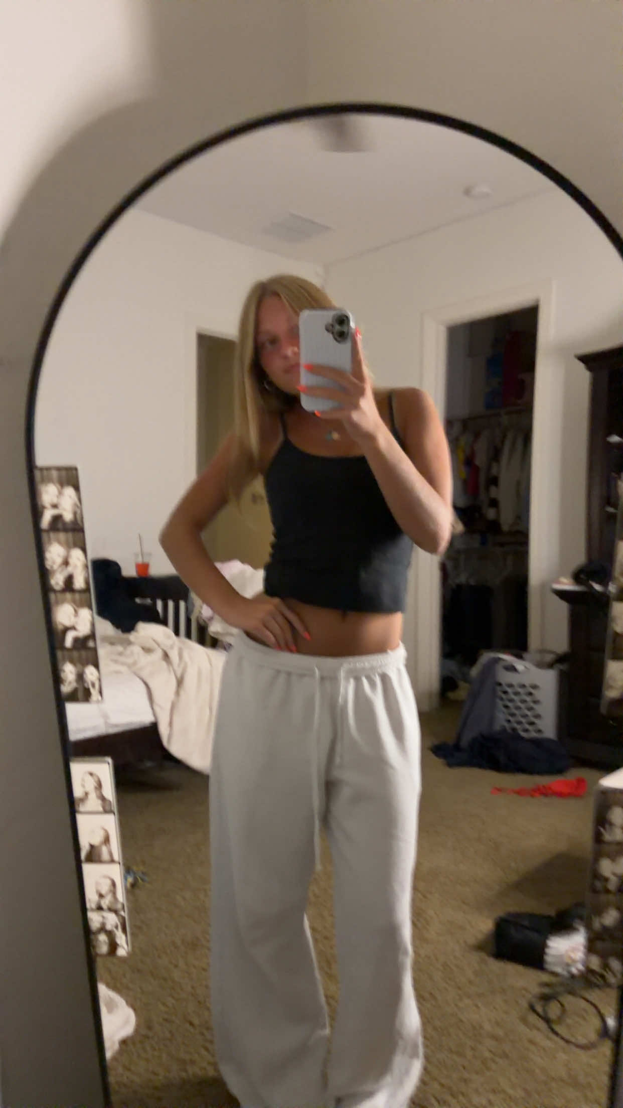 @😏😎