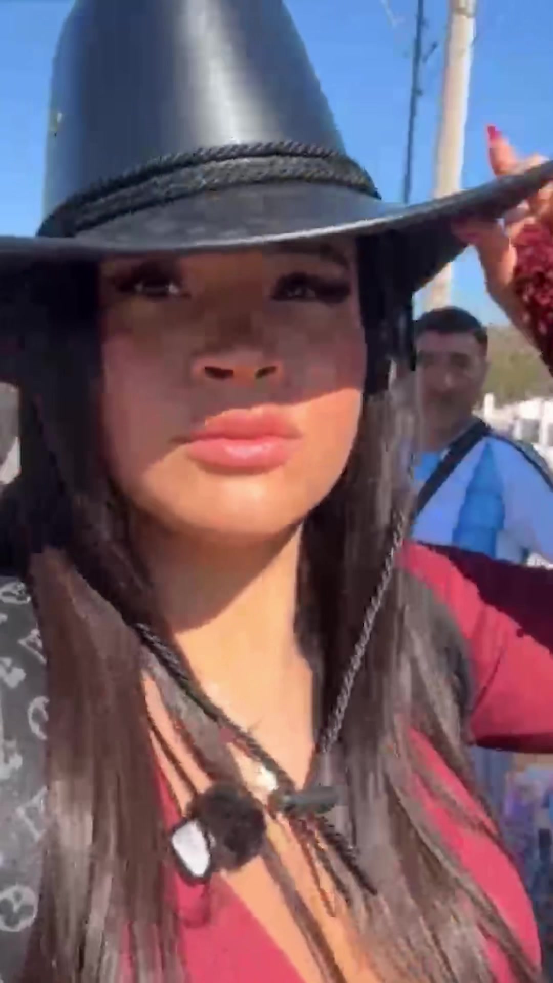 @Oliveraselena