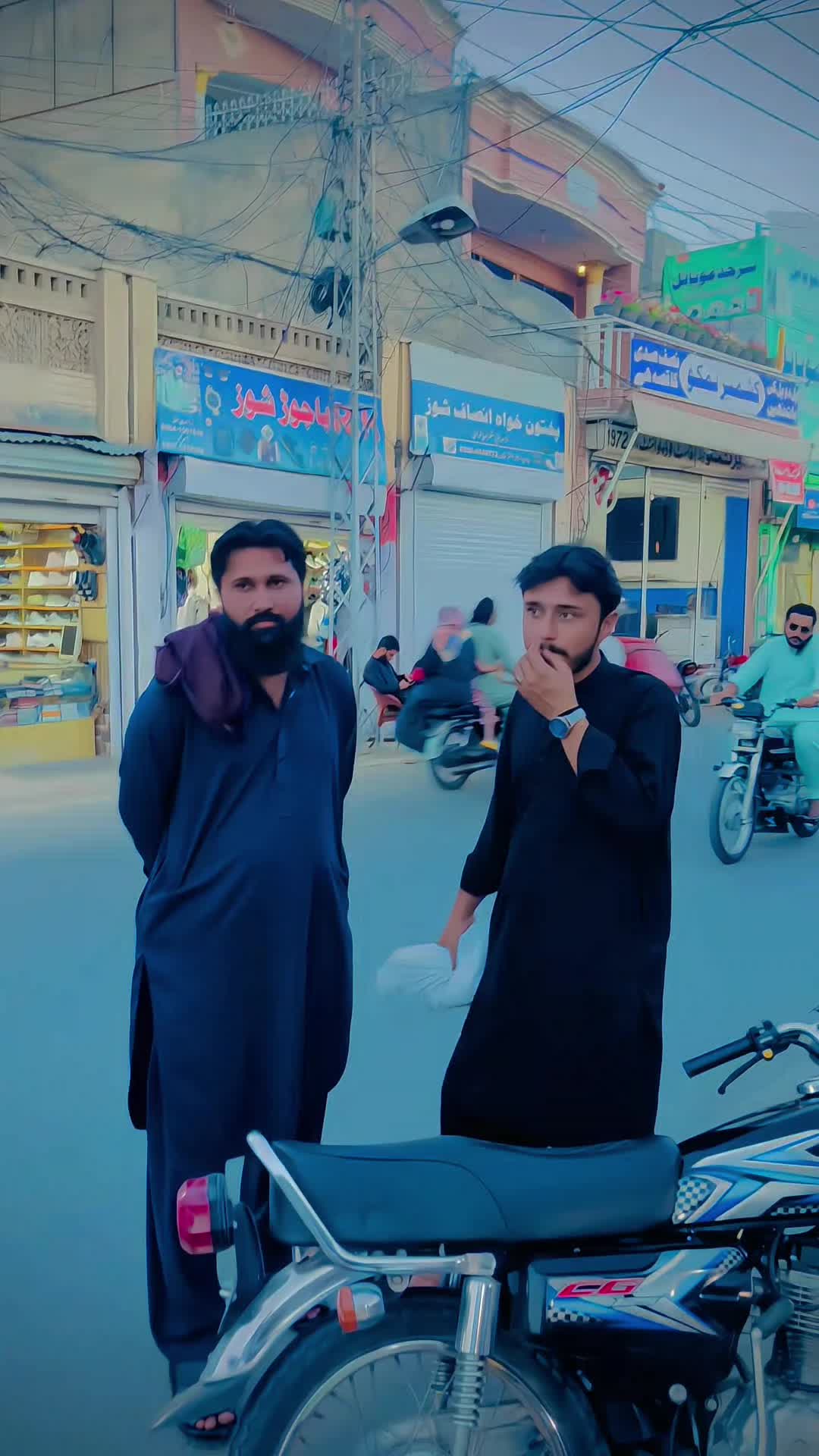 @SHÂHzÂiB KhÂN🚫