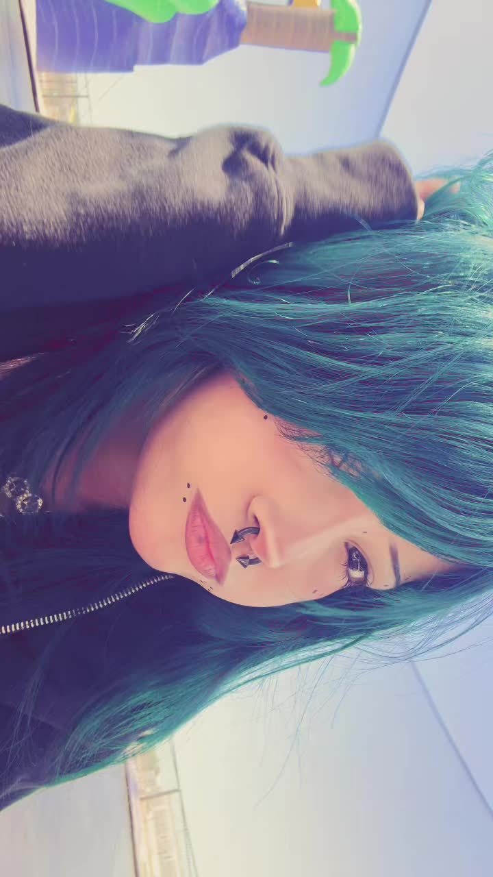 @🕸️