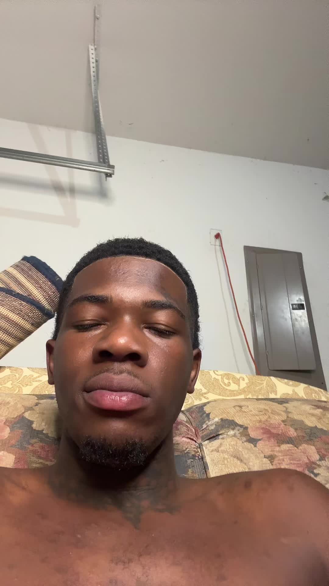 @1deemonneybaby