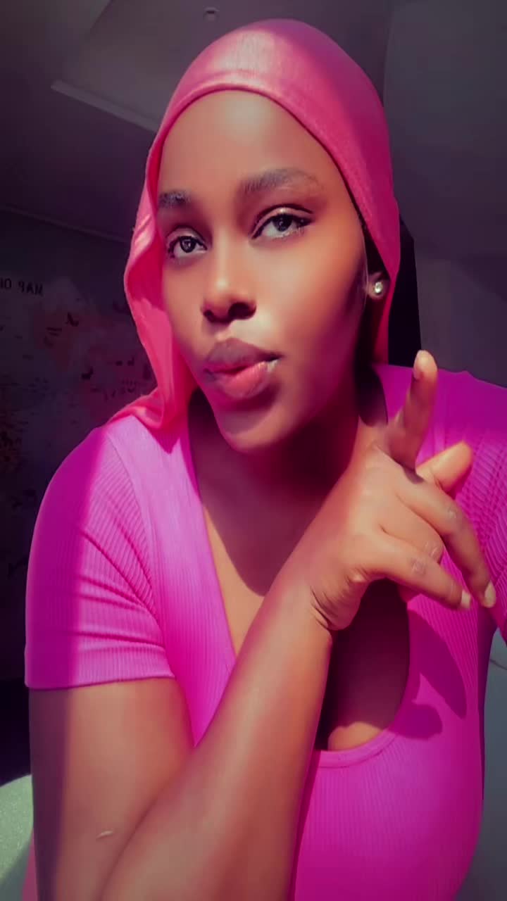 @Nalongo🧕🏽