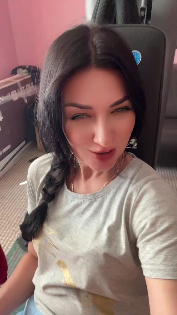 @Валюша🌸