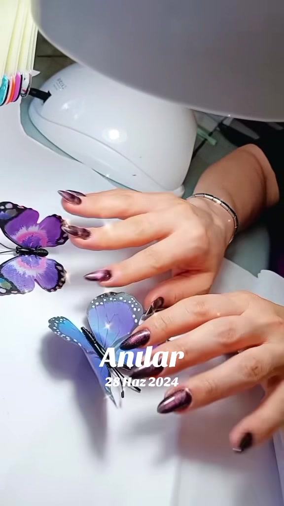 @nails.fira
