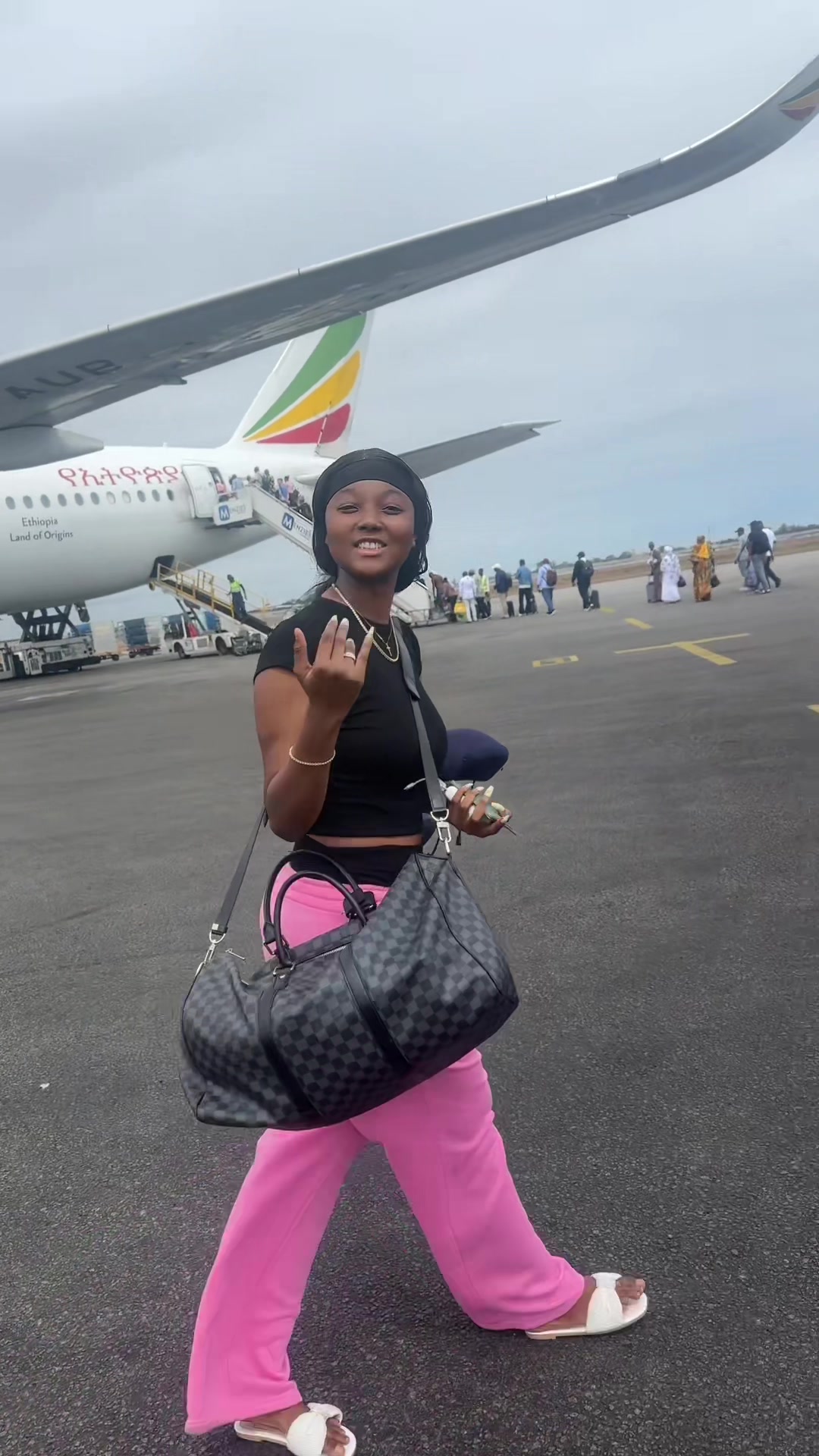 @DAME NICOLE 🇬🇳🇨🇫❤️