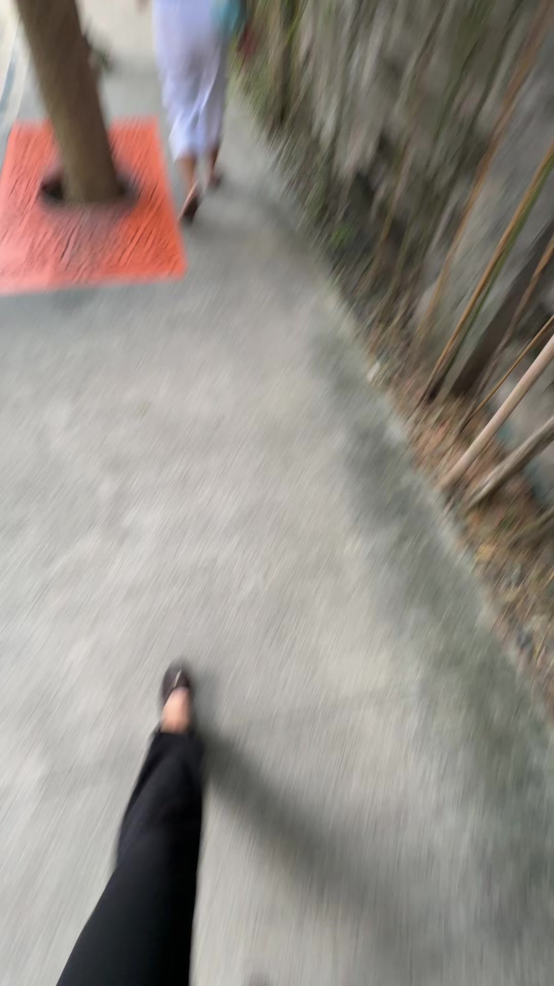 @naomibby
