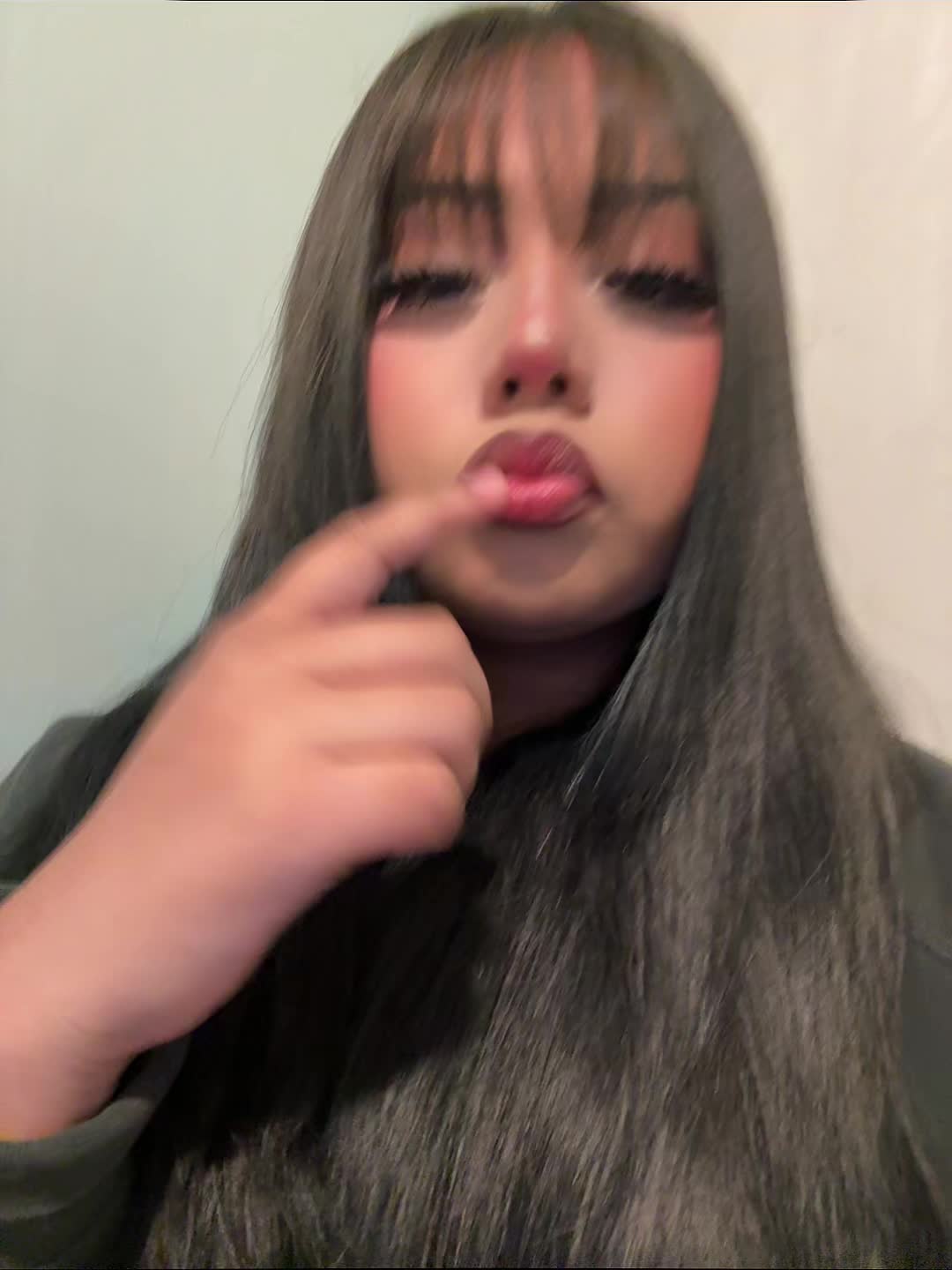 @️ ️
