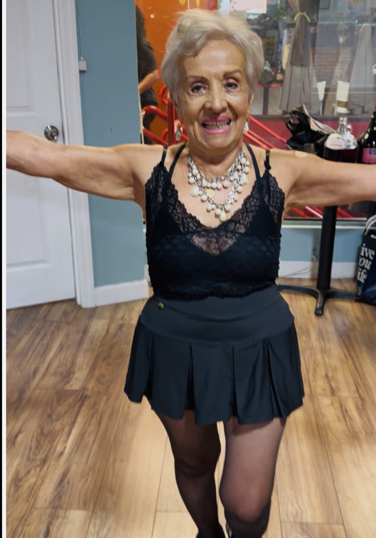 @BAILA CON KATERINE