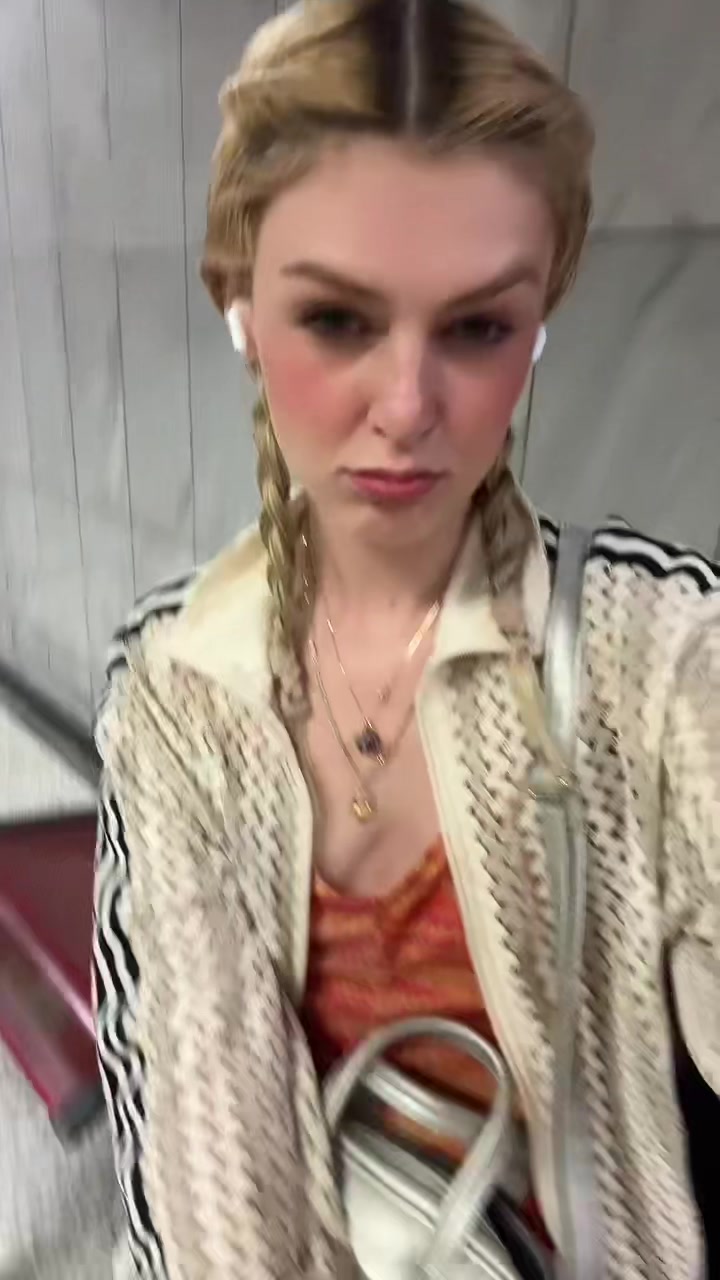 @alaniroza