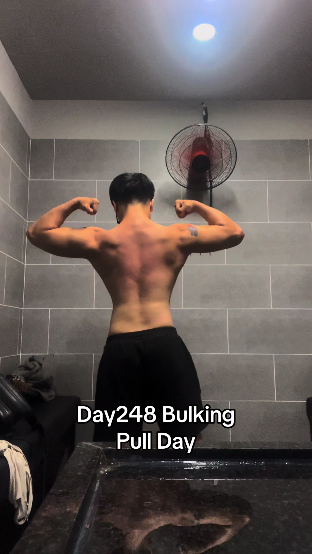 @Kent thích tập gym