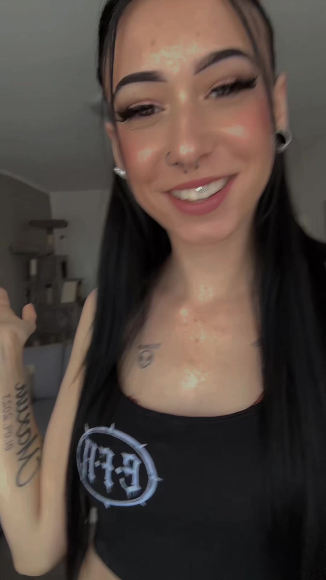 @👽