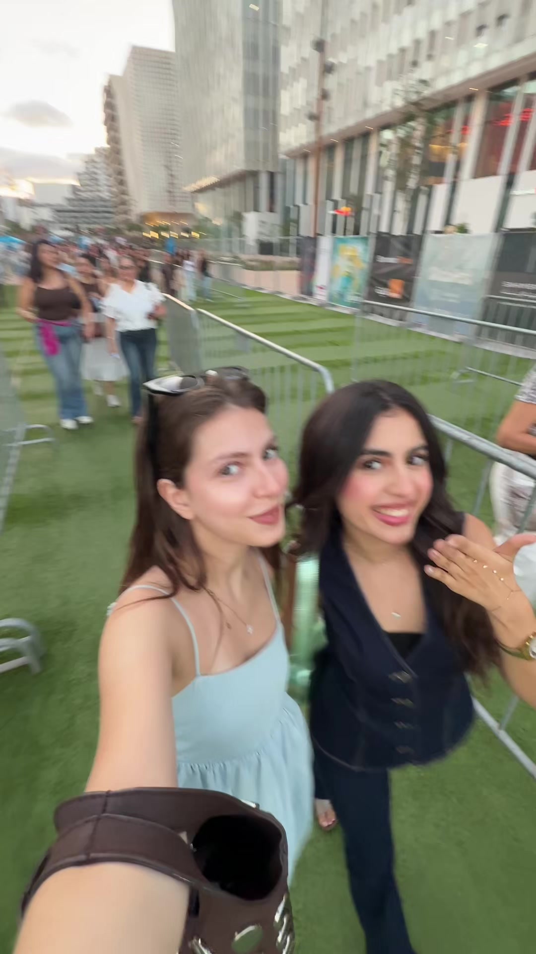 @bis_sam20