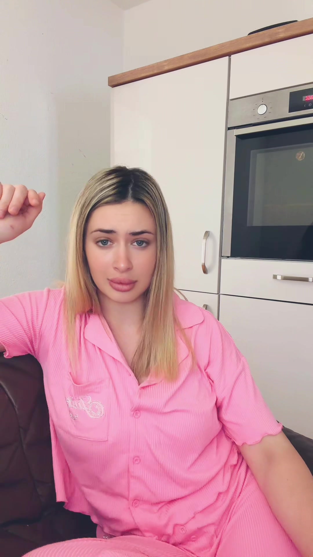 @itsviktoria
