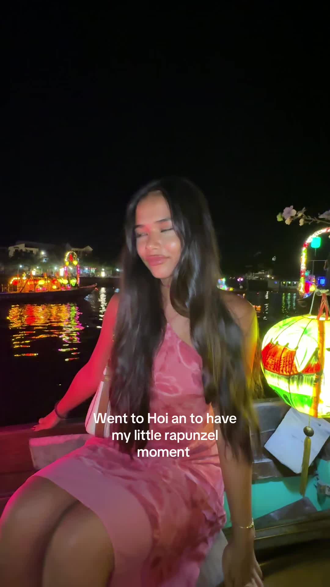 @larafromthailand