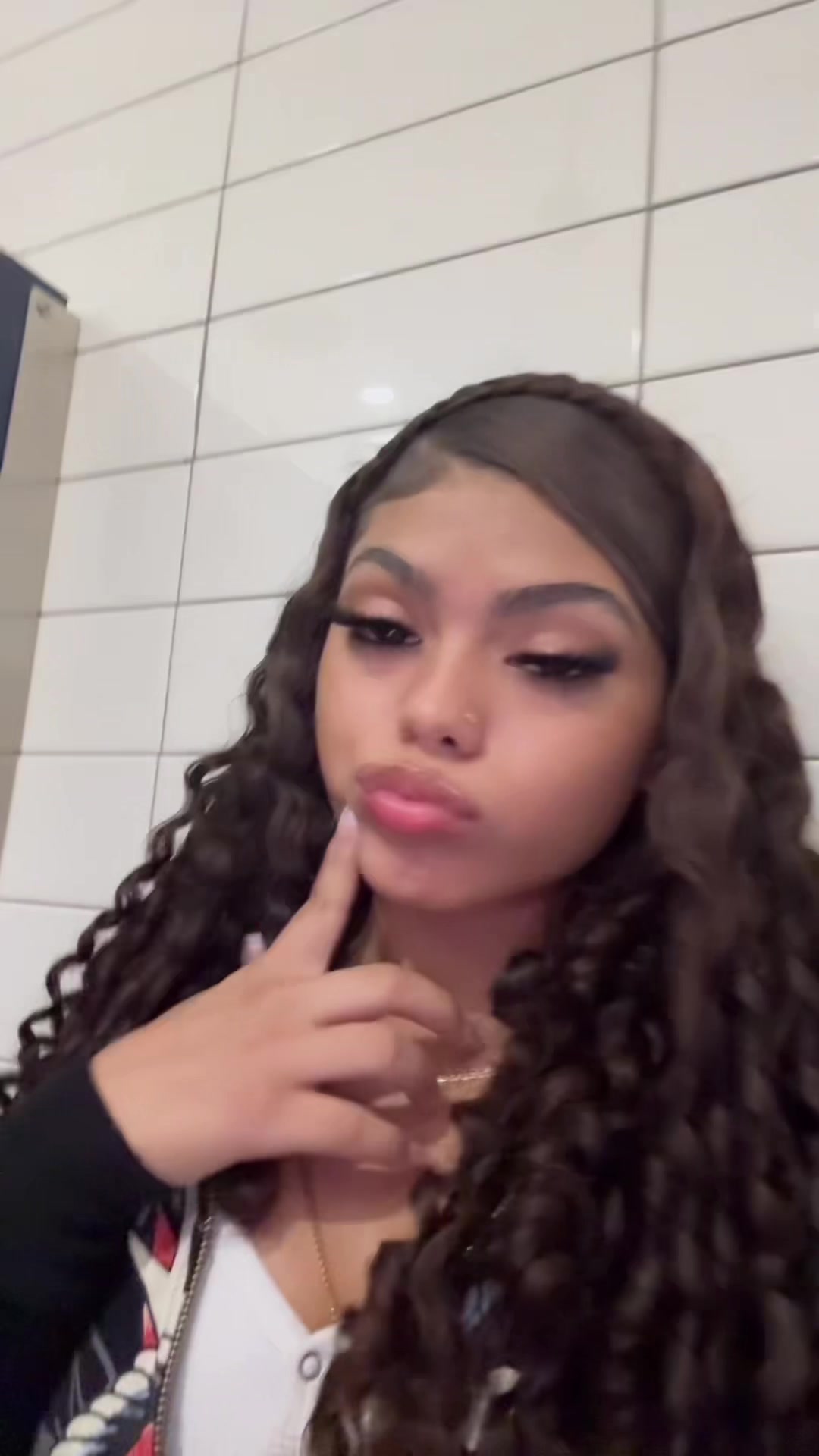 @Alexa👻