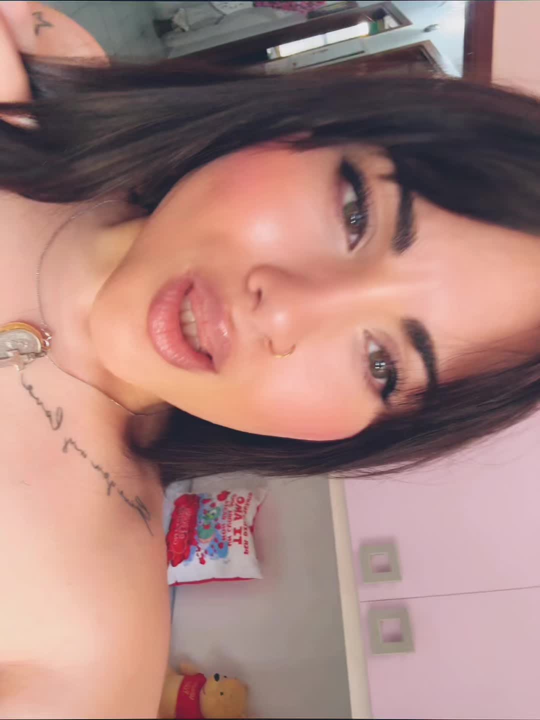 @...