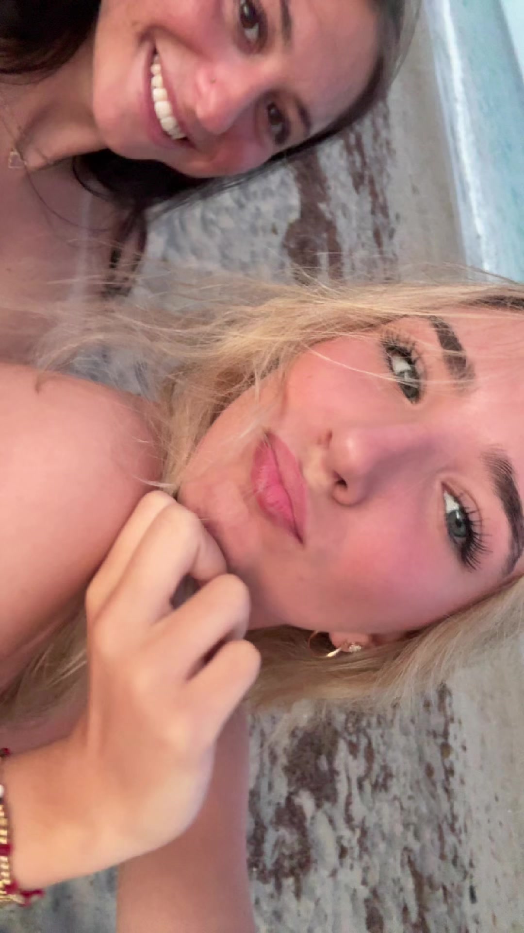 @haileeroy