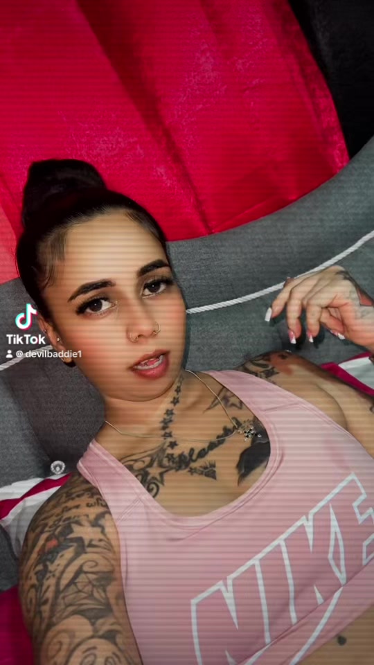 @Annabella🖤😉😈✨