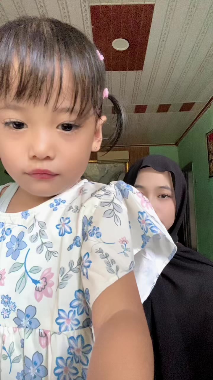 @anaheee