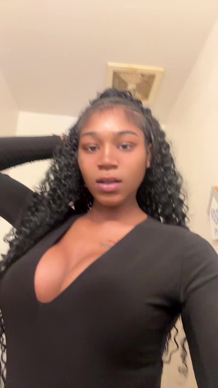 @DESIRAE 🎀