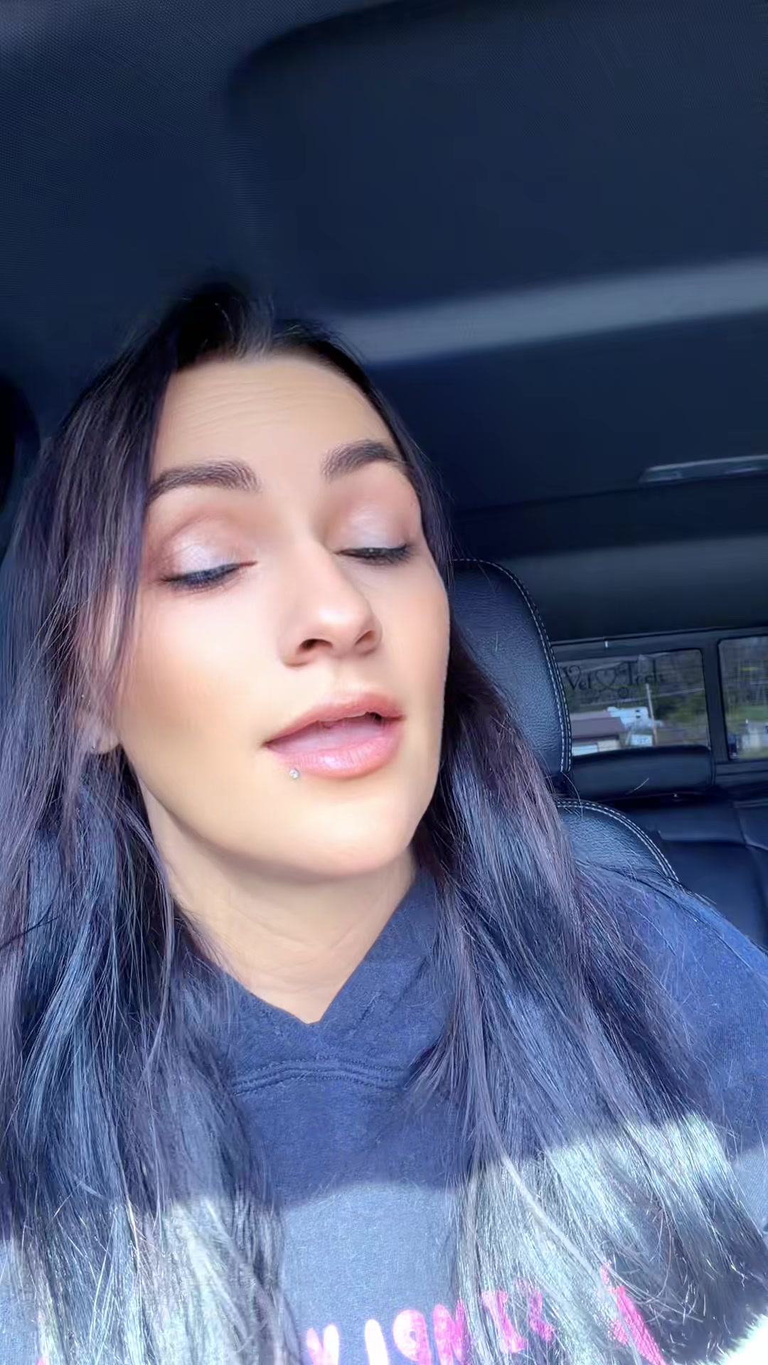 @Candice
