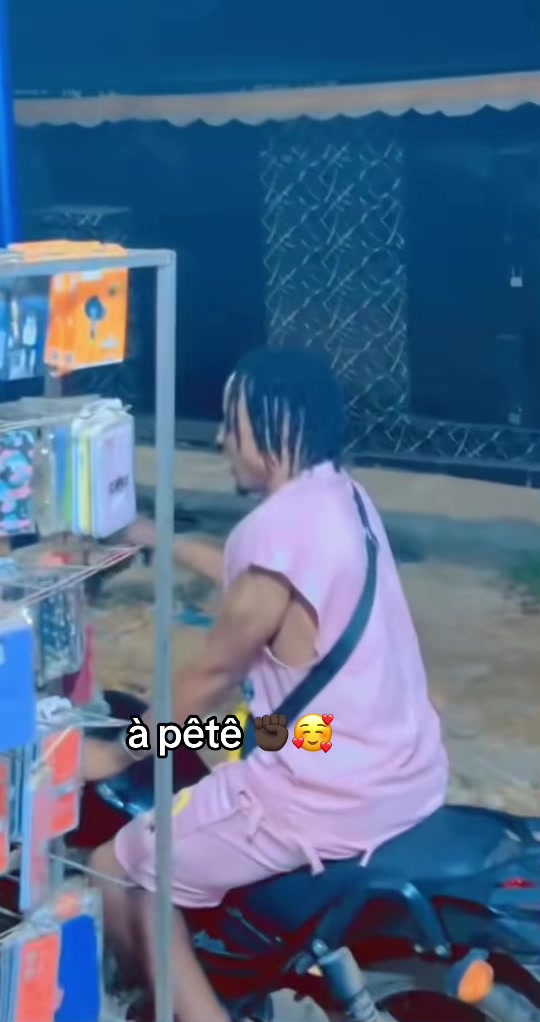 @adri pêtê 🐾🩵🌴⚔️