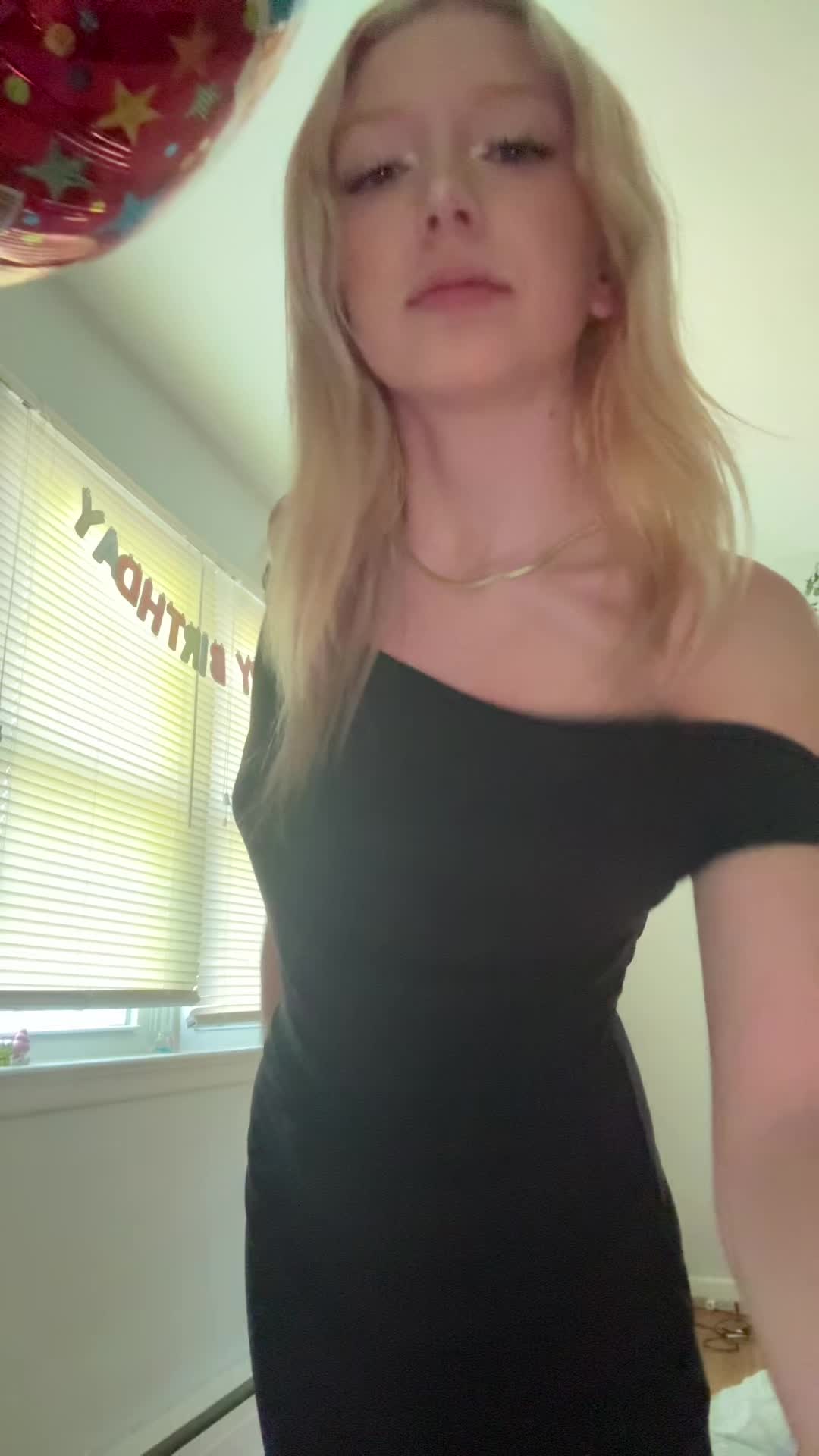 @ava☻