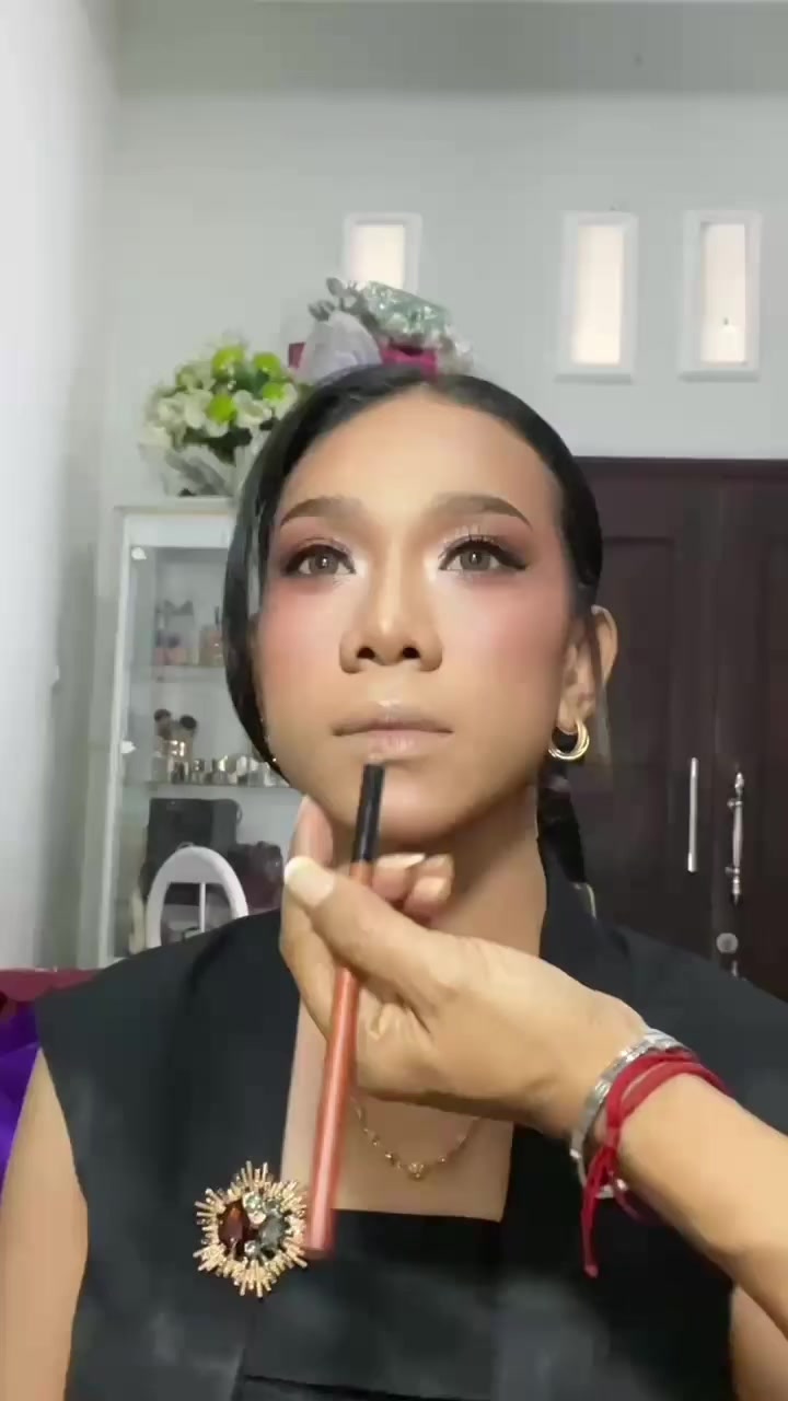 @💄👄Dewi Make up Studio👄🇲🇨