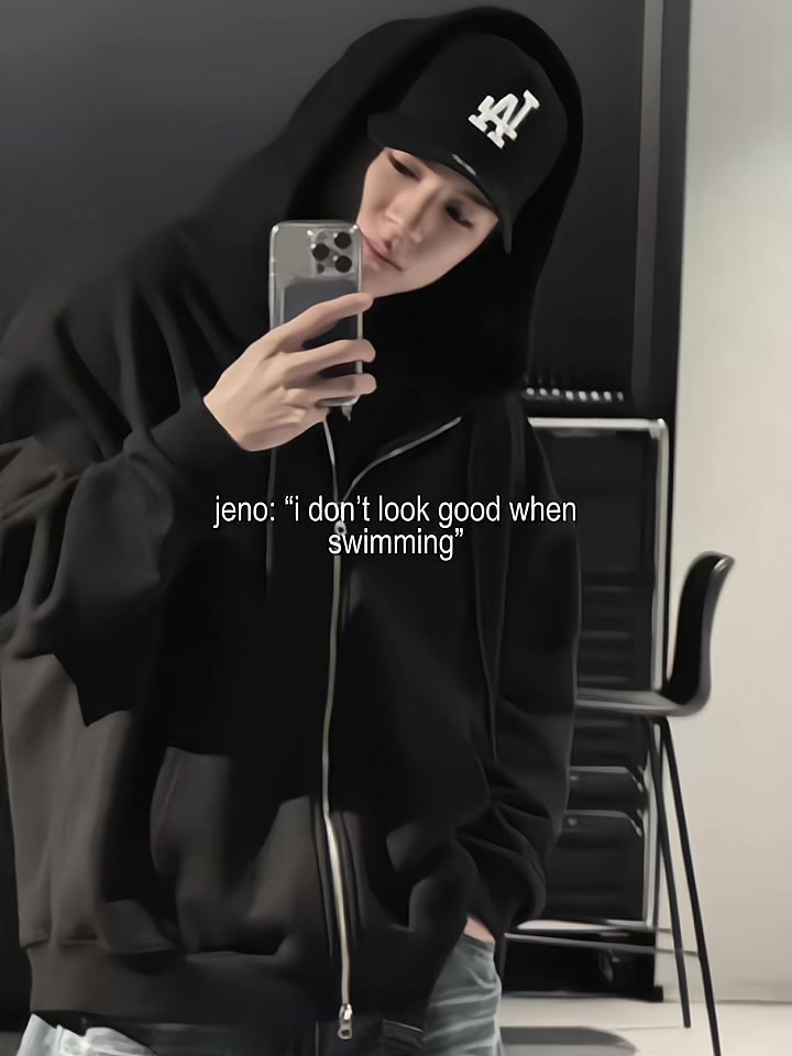 @โαurαโ.๐ ฬ