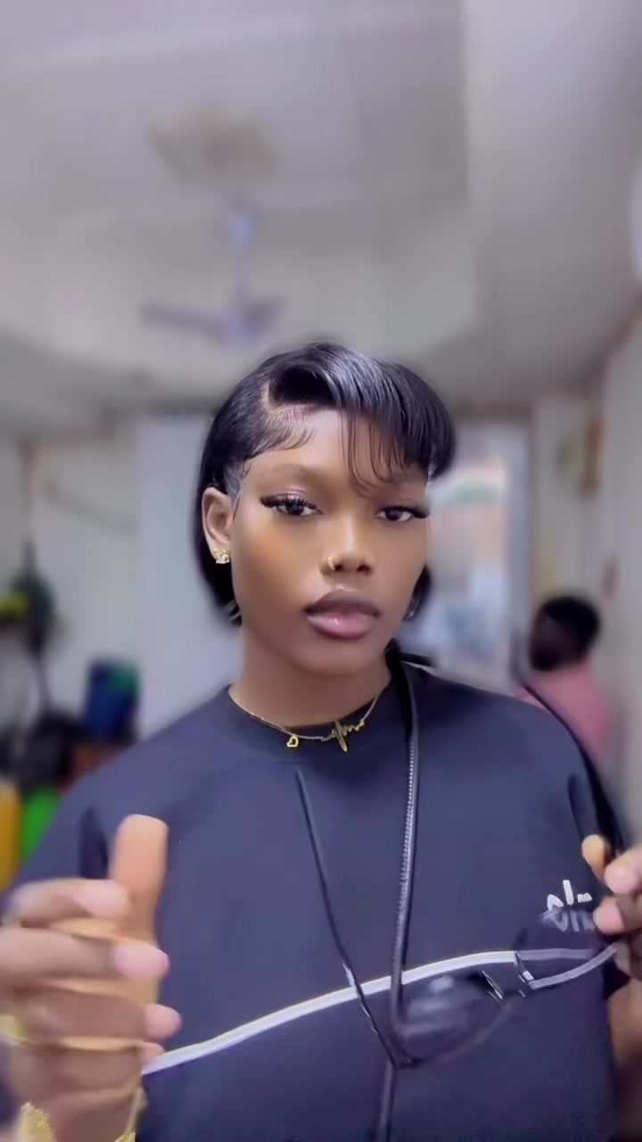 @(QUEEN of the QUEENS ๐๐๐ฌ๐ญ)