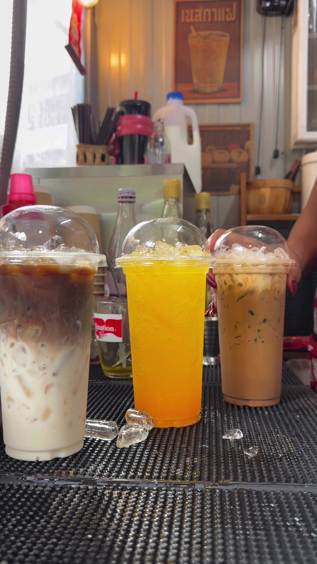@ร้านนกคนชง