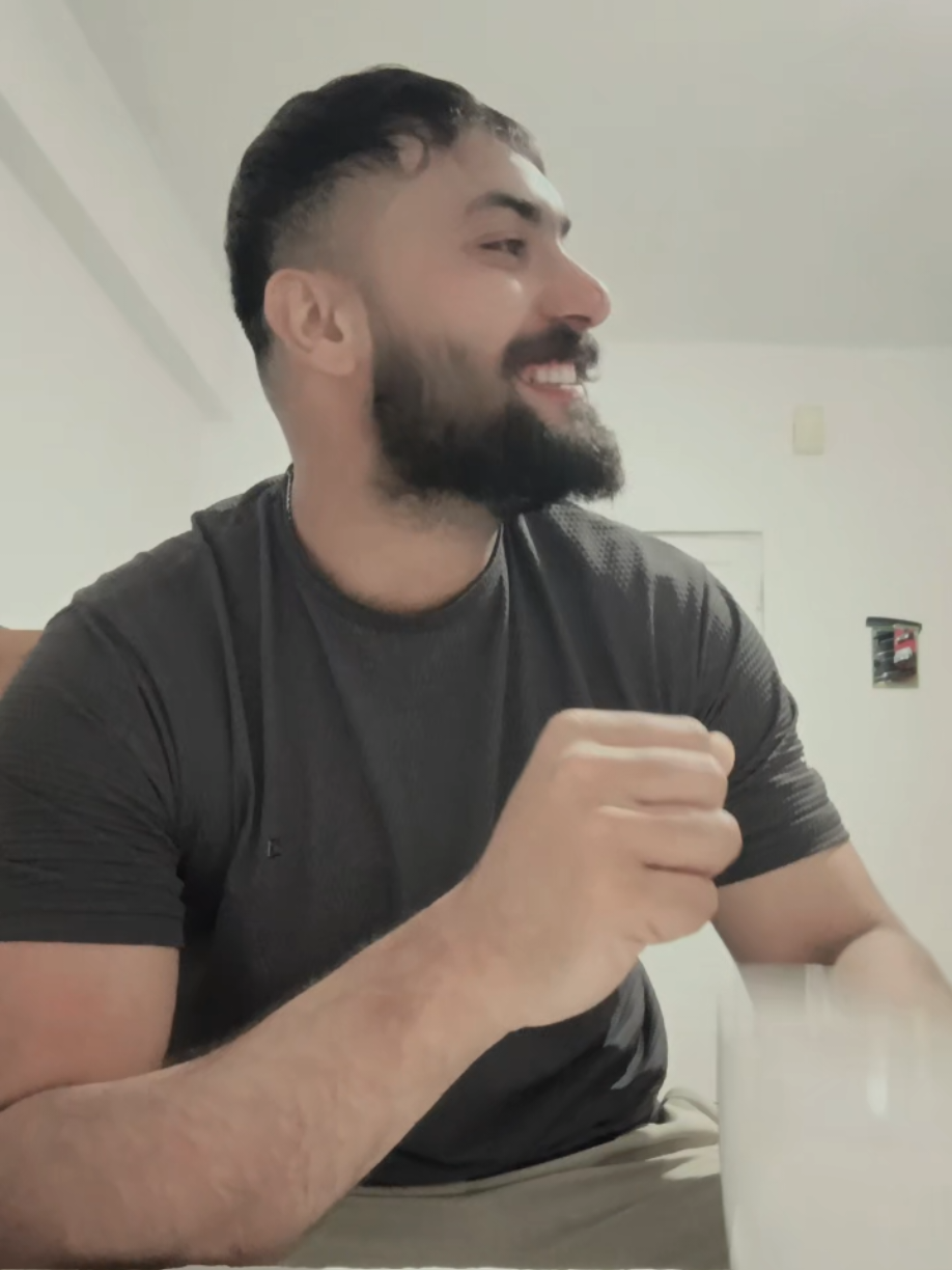 @Abid badshah🇬🇷🇪🇺🦅😎