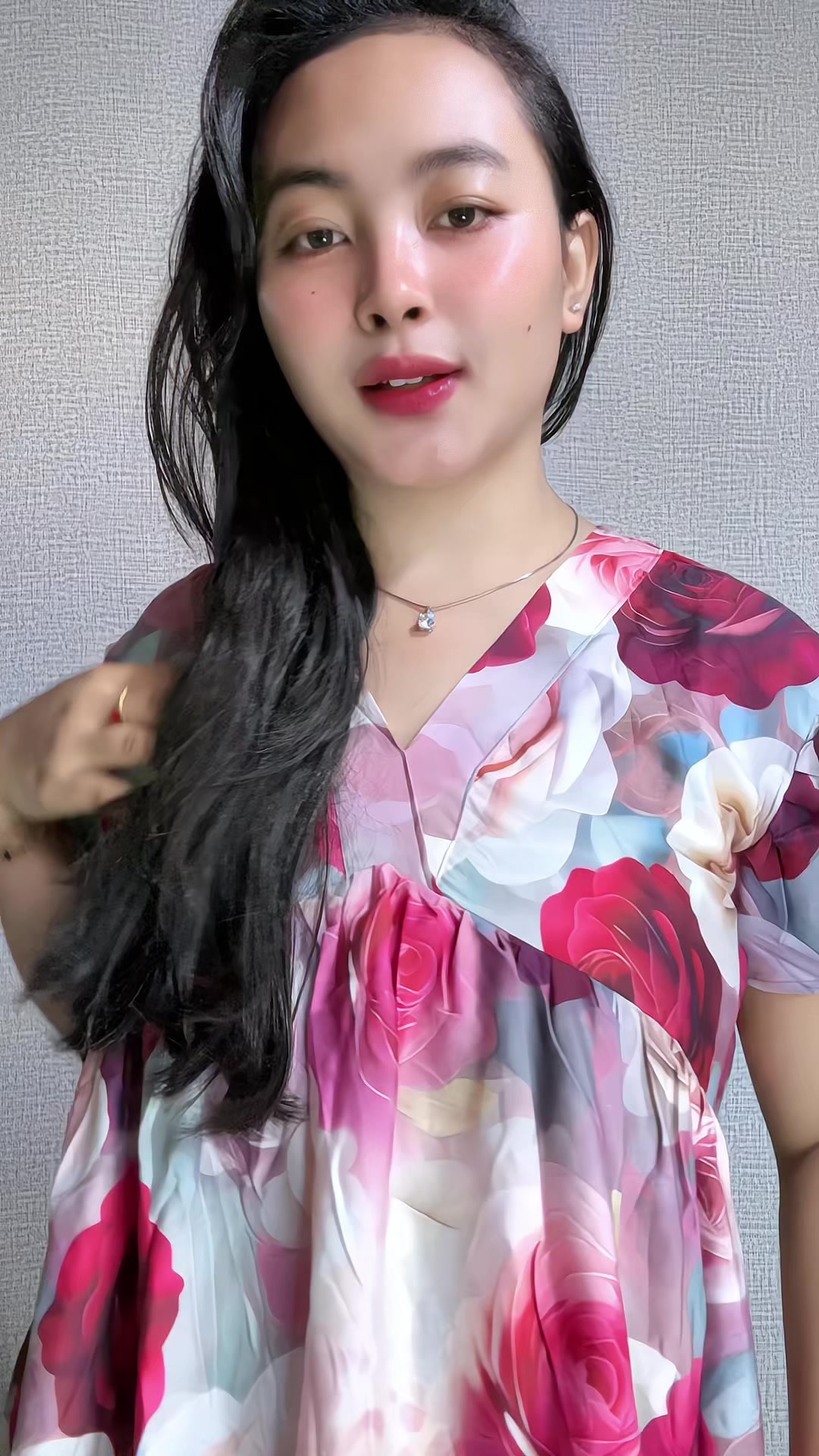 @Tania_