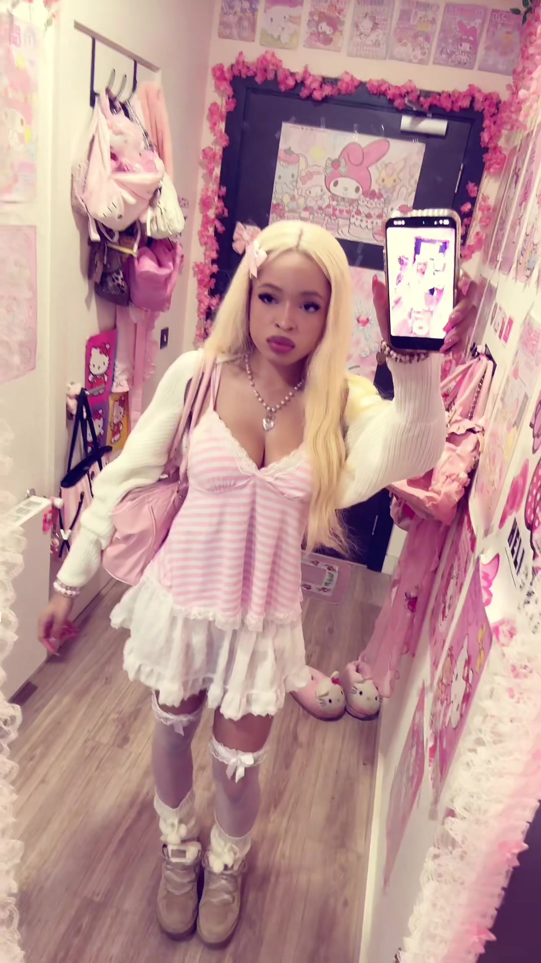 @૮꒰ྀི⸝⸝> . <⸝⸝꒱ྀིა