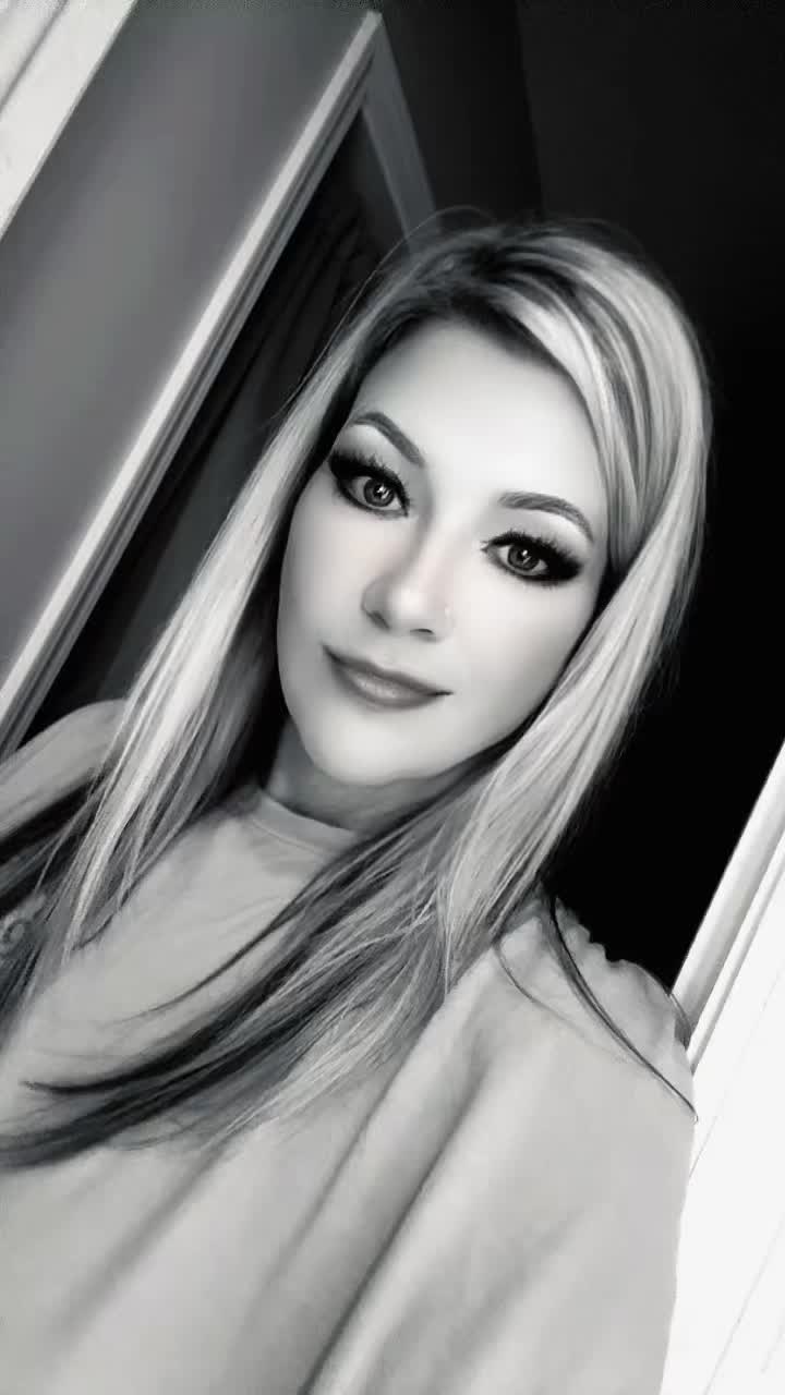 @💋 Christine