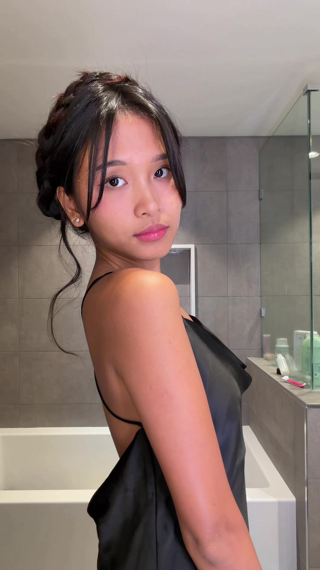 @Khin Suu Yee