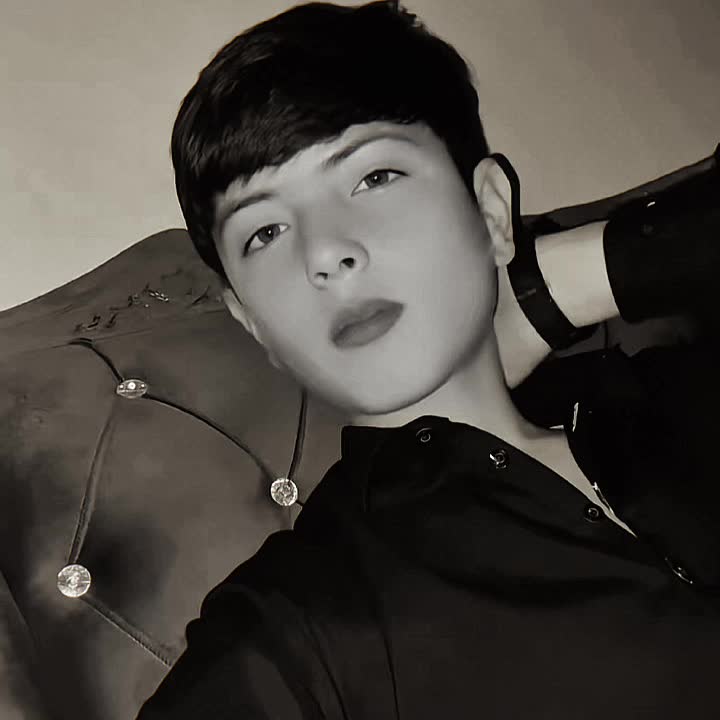 @Hk 🥀💫