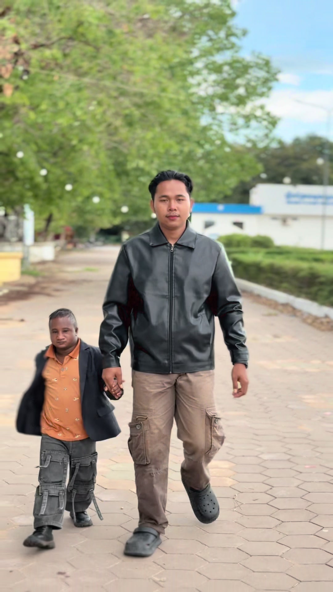 @គ្រូតូច