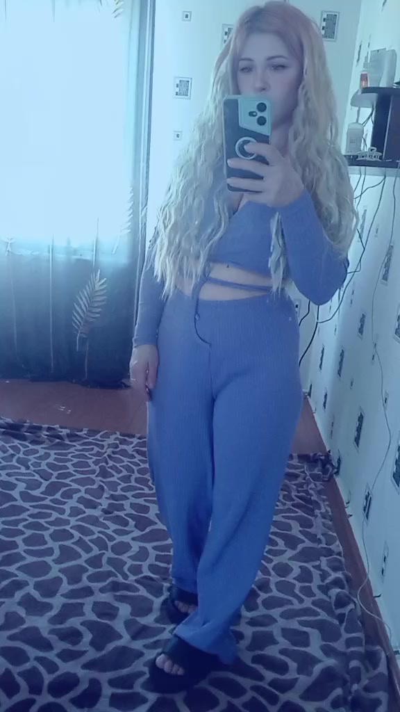 @Гэл(✿◠‿◠)