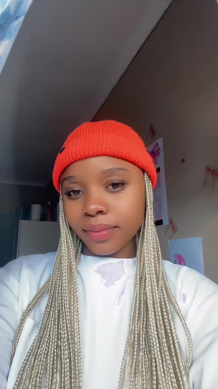 @khumeshna Nxumalo