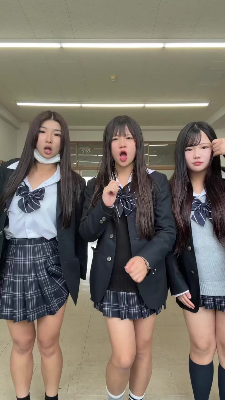 @ひな