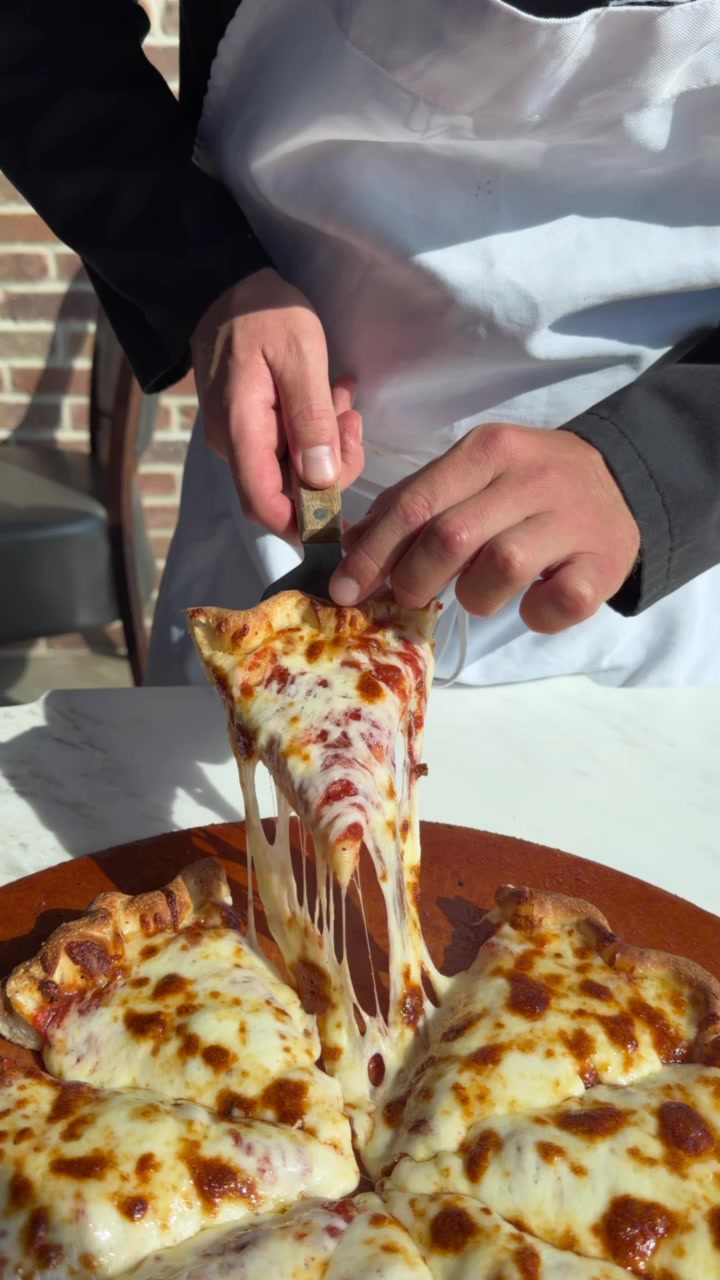 @Antonio&rsquo;s Pizza