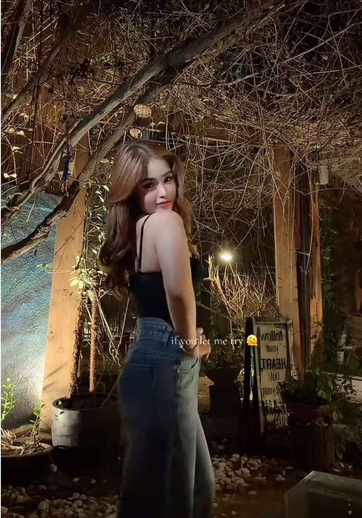 @⁹² ❀.