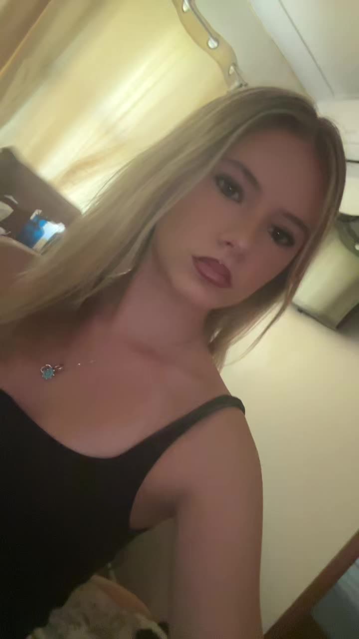 @️Bella