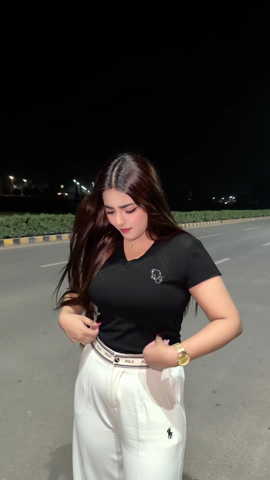 @Ayesha 🔥🔥