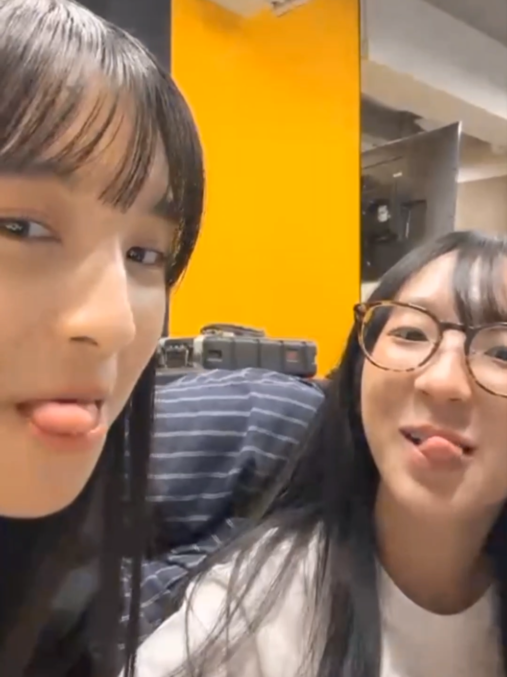@T