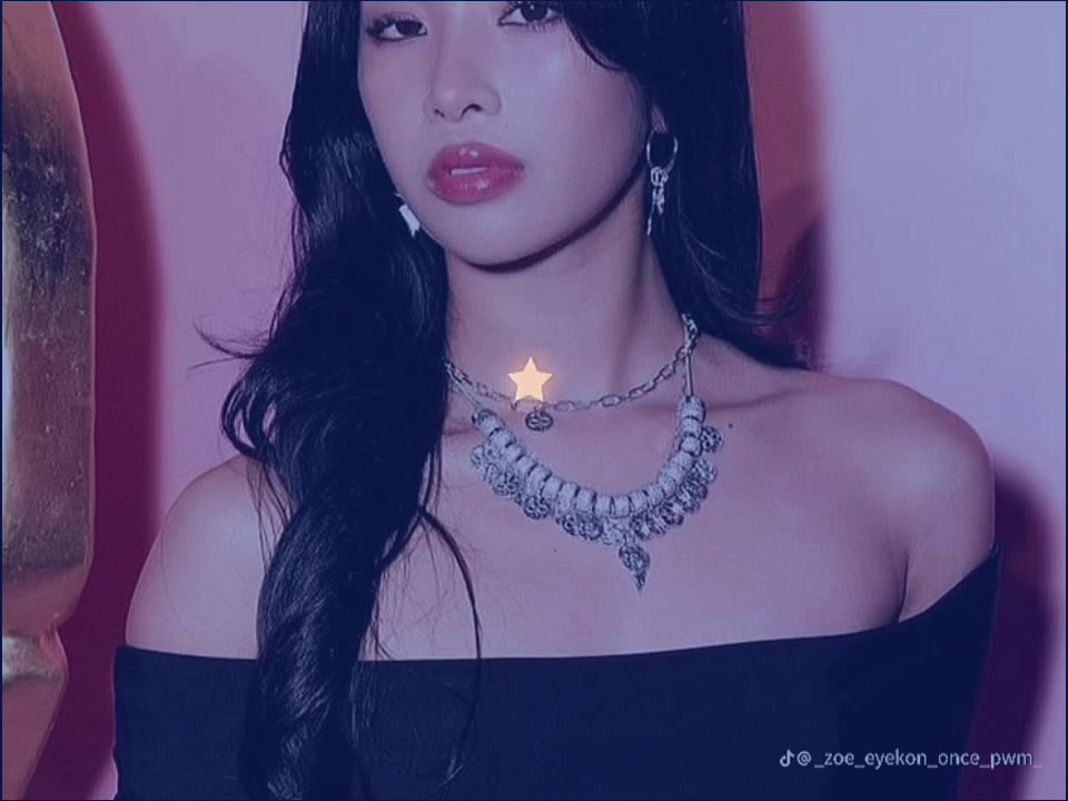 @ᥫ᭡ ..꩜🐰 naye🐰ᥫ᭡༘ ♡