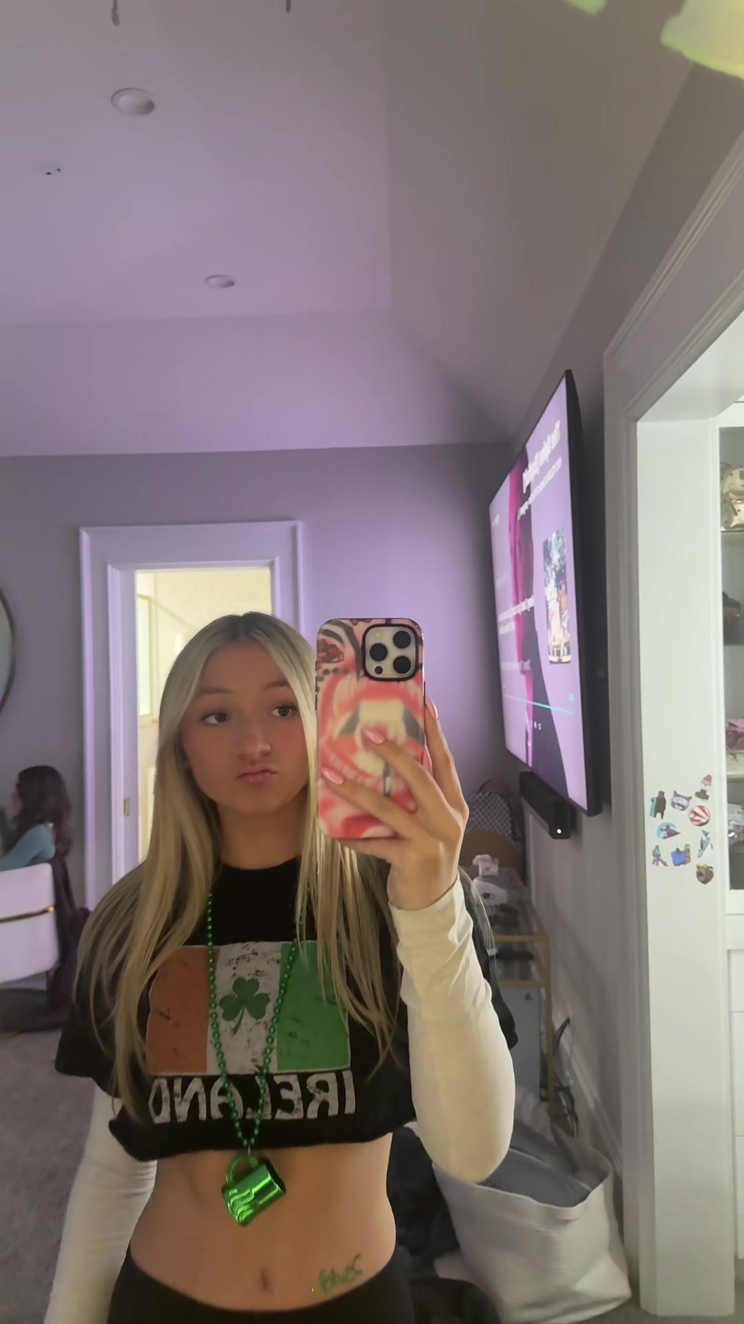 @bella