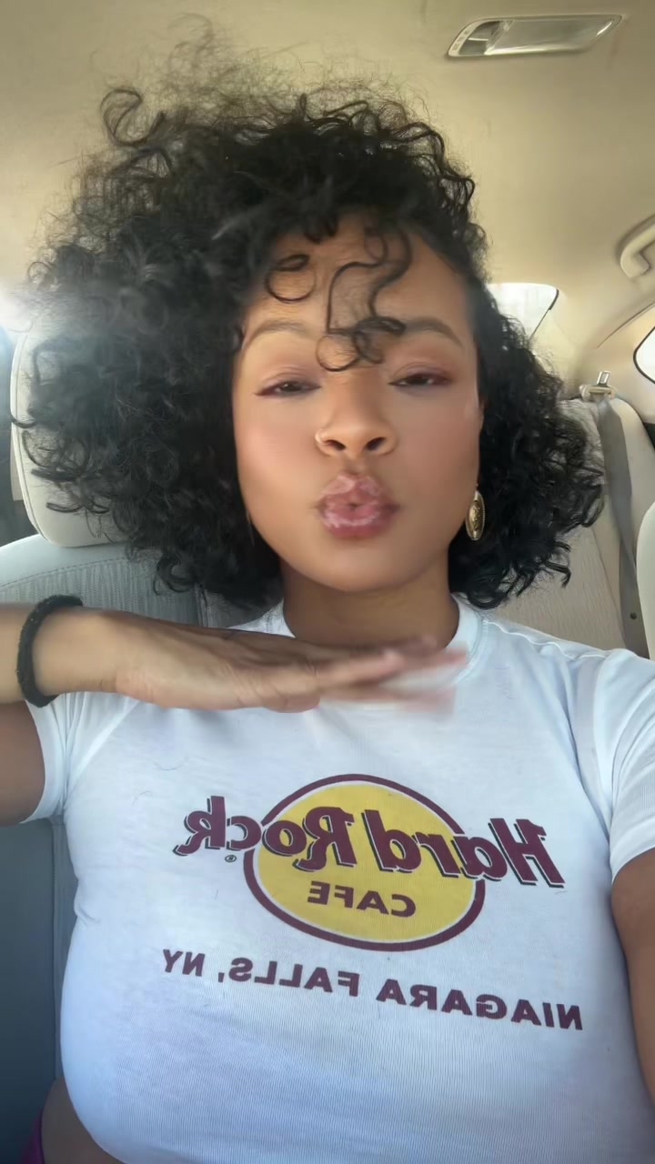@toyaexnicious